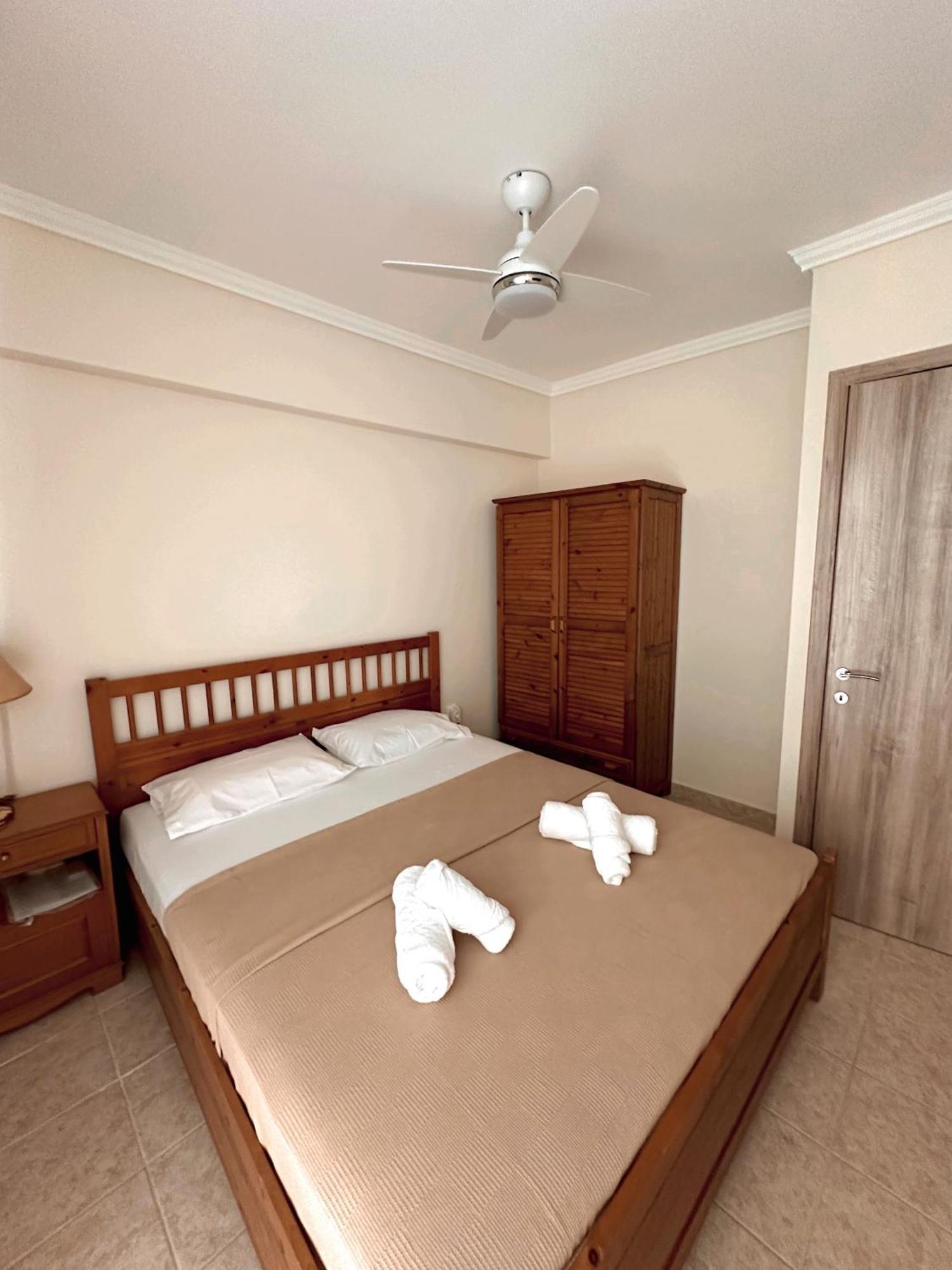 Diara Apartment Nea Iraklia Exterior photo